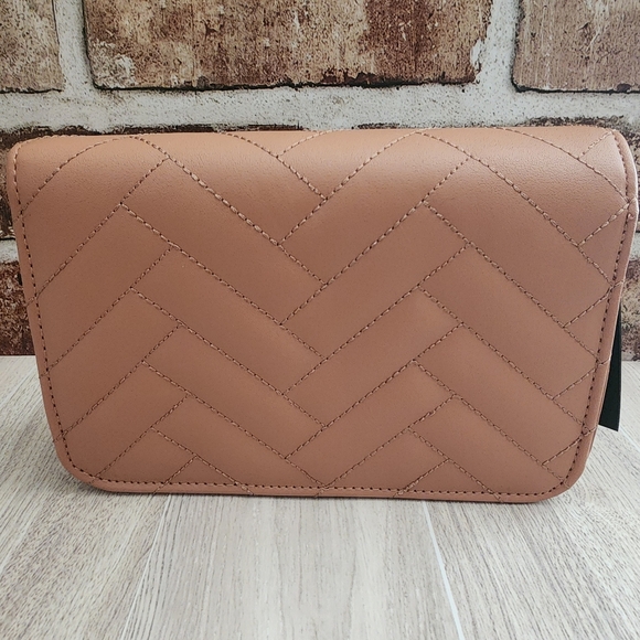 bebe Quilted Sophia Dark Blush Crossbody Bag NWT - Picture 5 of 12